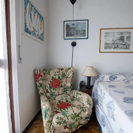 232 - A Casa Di Rita, Centro Citta, 150metri Dalla Spiaggia E Dal Mare *